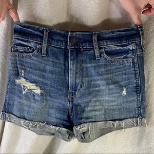 Hollister floral design shorts size 00, waist 23
